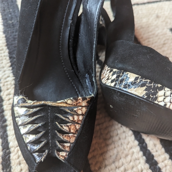 Snakeskin black heel - Picture 6 of 7